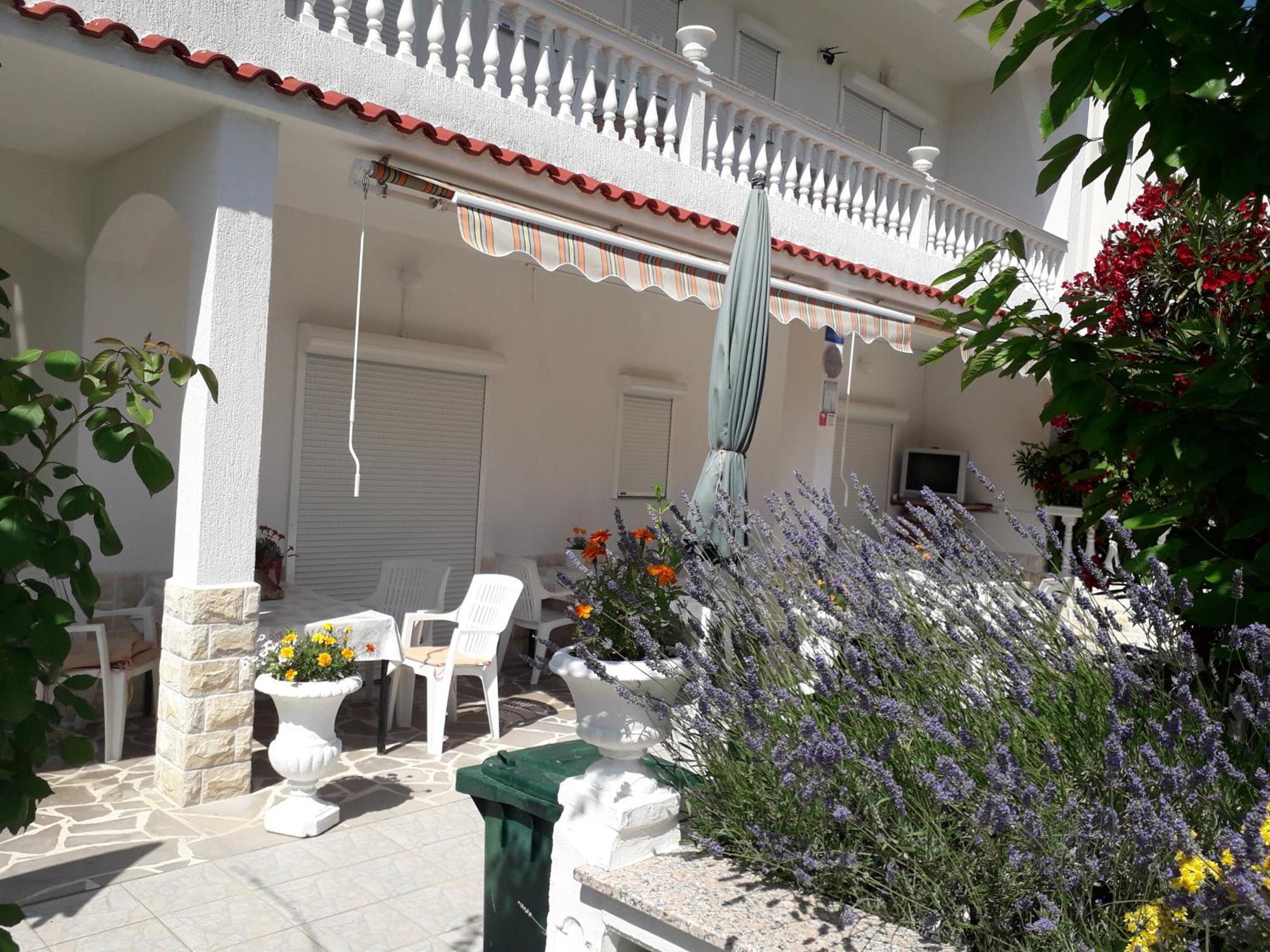 Lovely Meta Apartments Palit Exterior foto