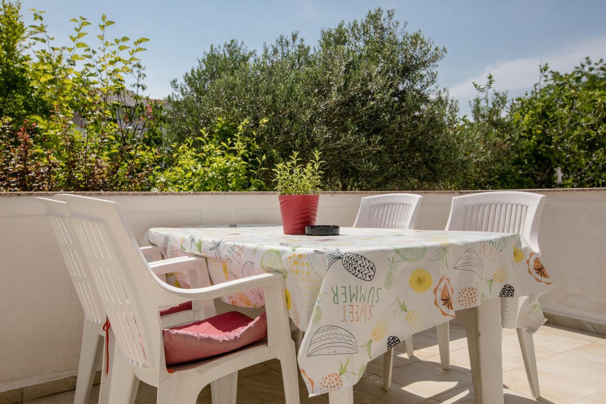 Lovely Meta Apartments Palit Exterior foto