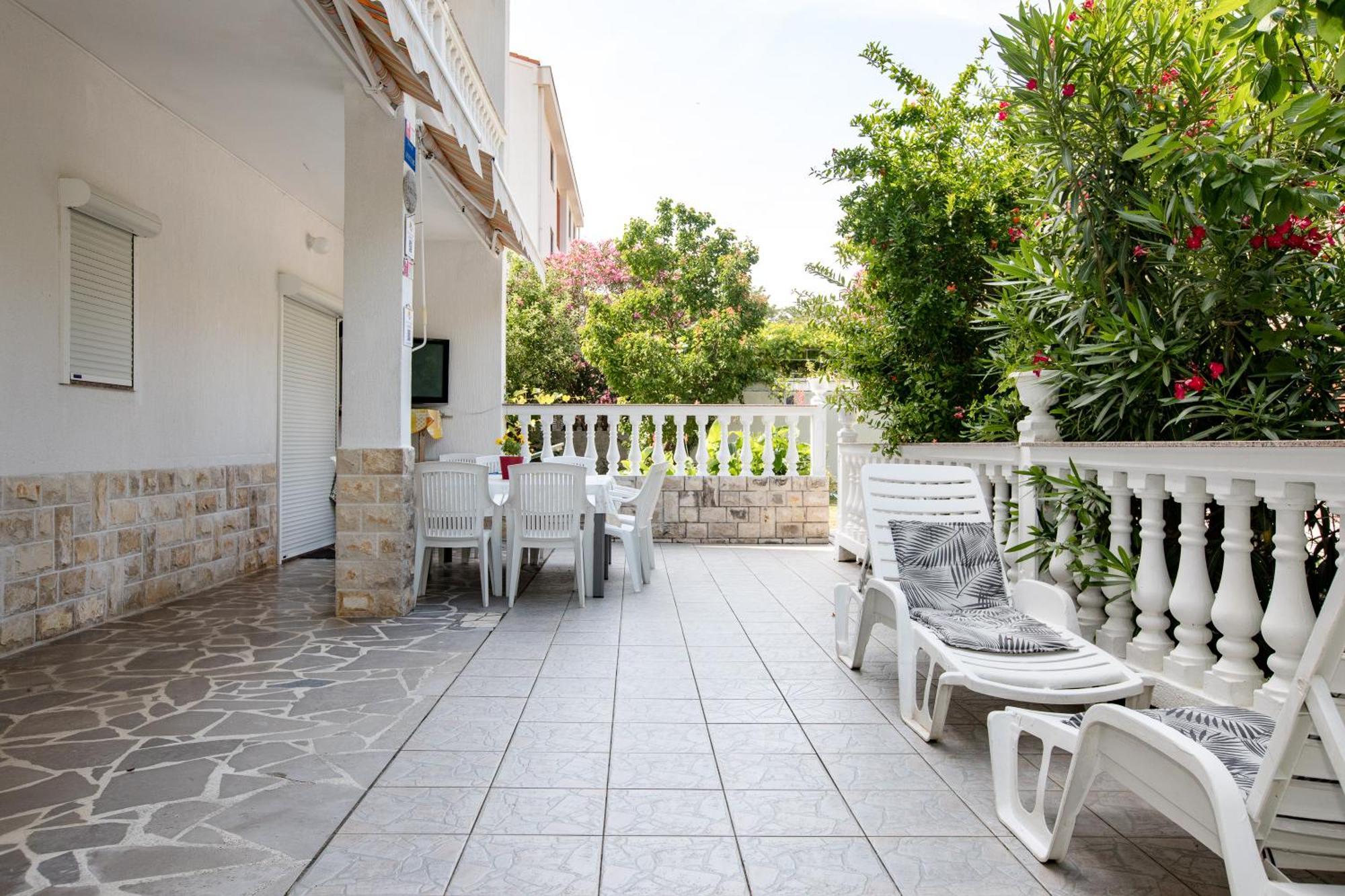 Lovely Meta Apartments Palit Exterior foto