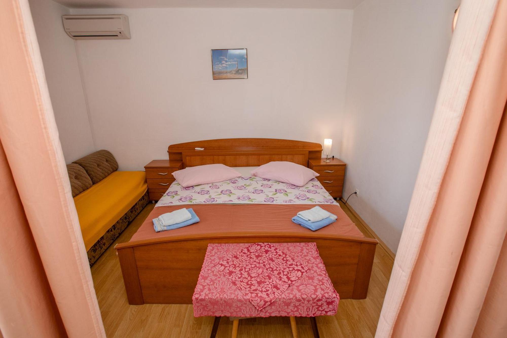 Lovely Meta Apartments Palit Exterior foto
