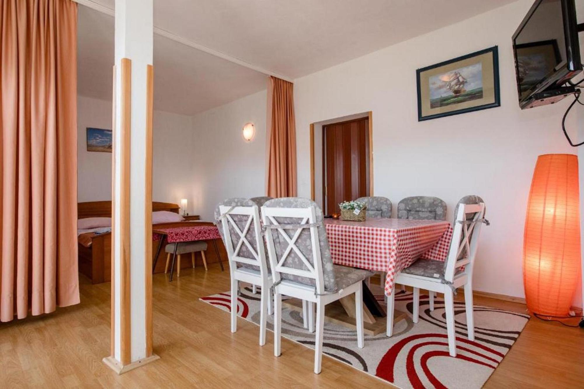 Lovely Meta Apartments Palit Exterior foto