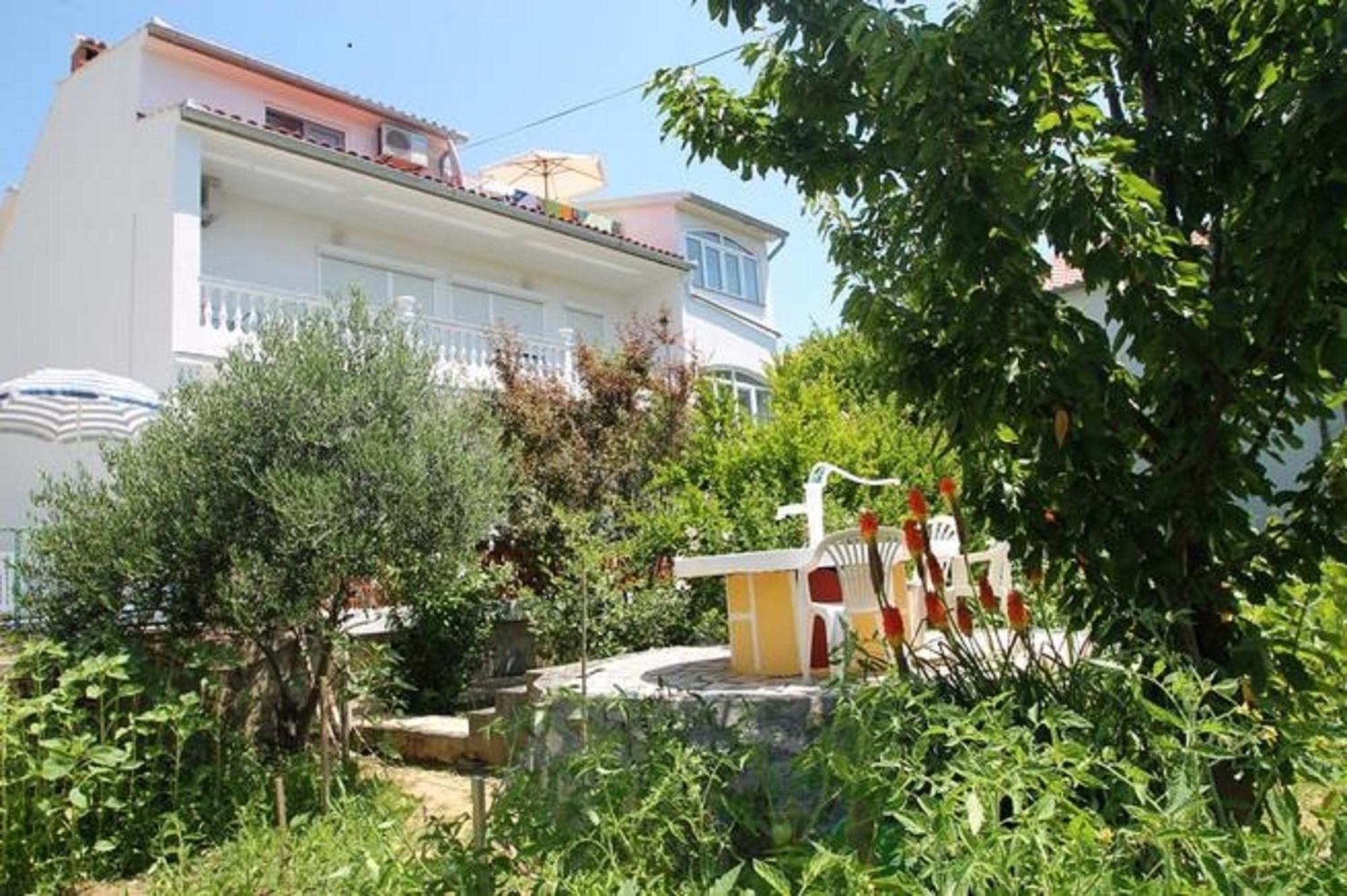 Lovely Meta Apartments Palit Exterior foto